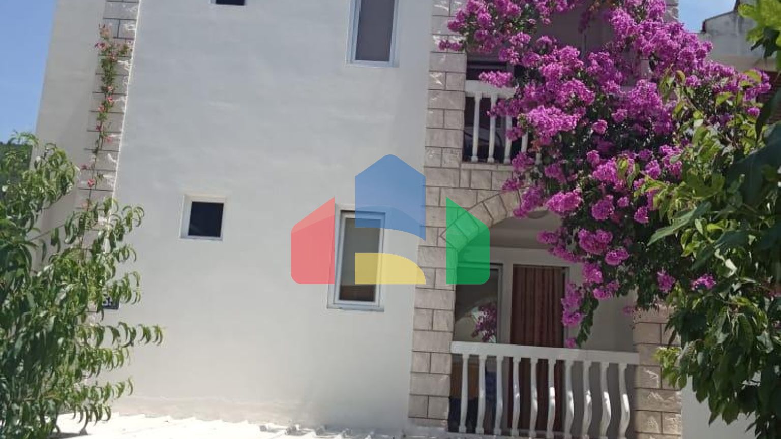 Срочная продажа мини-отеля на топовой локации в Будве