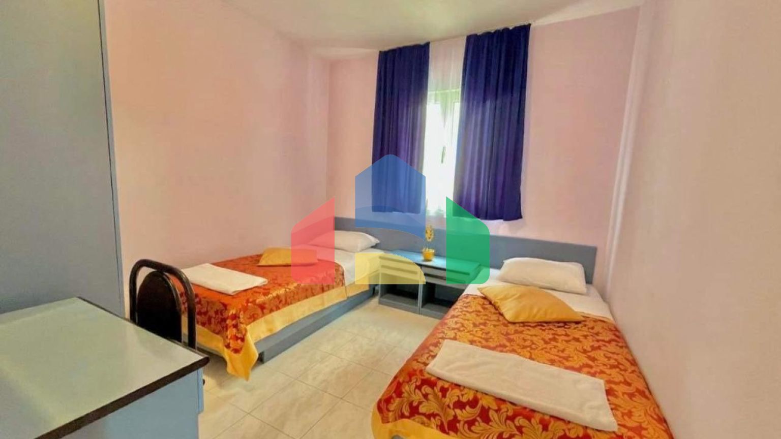 Отель в Будве на 27 номеров