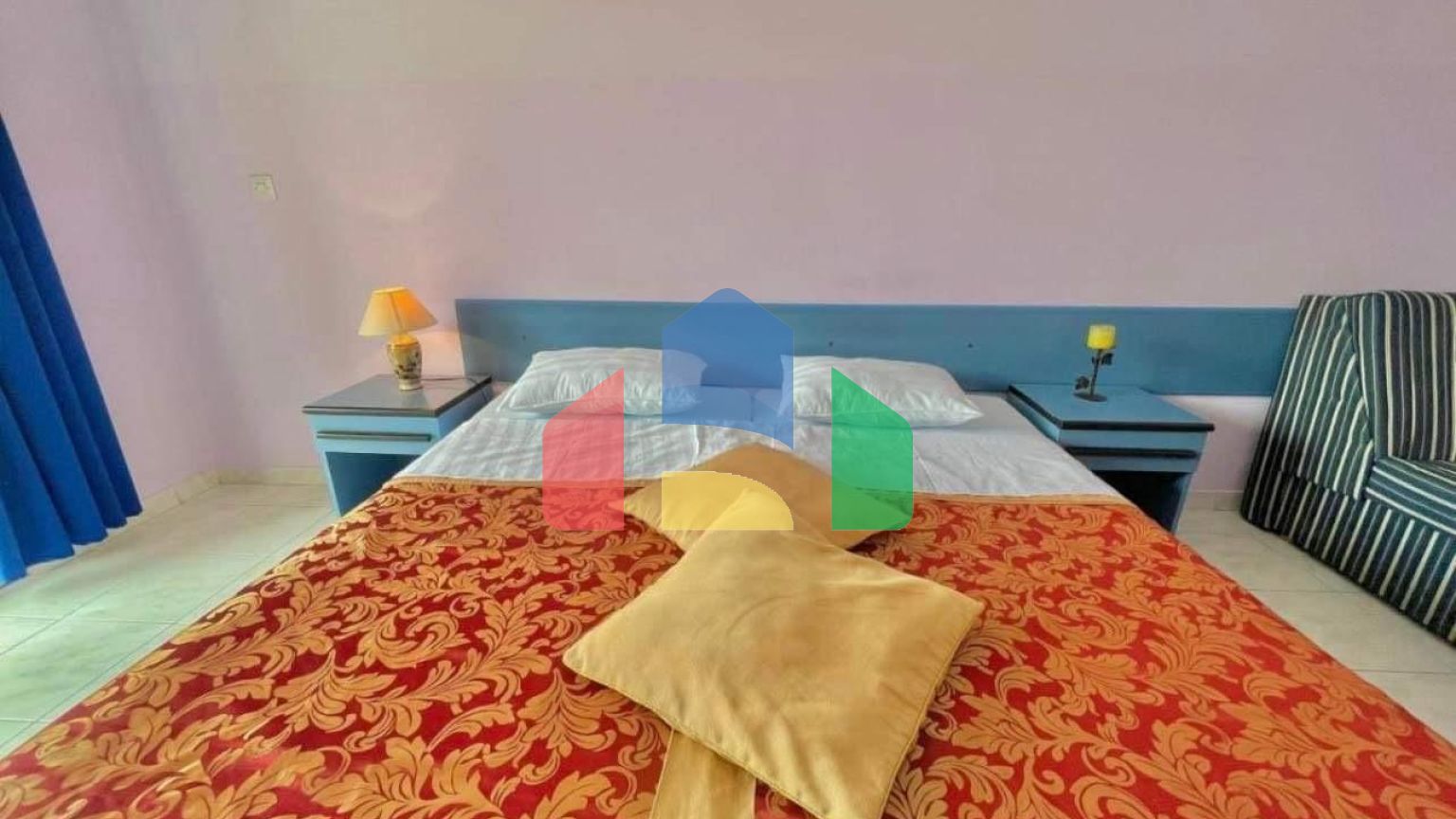 Отель в Будве на 27 номеров