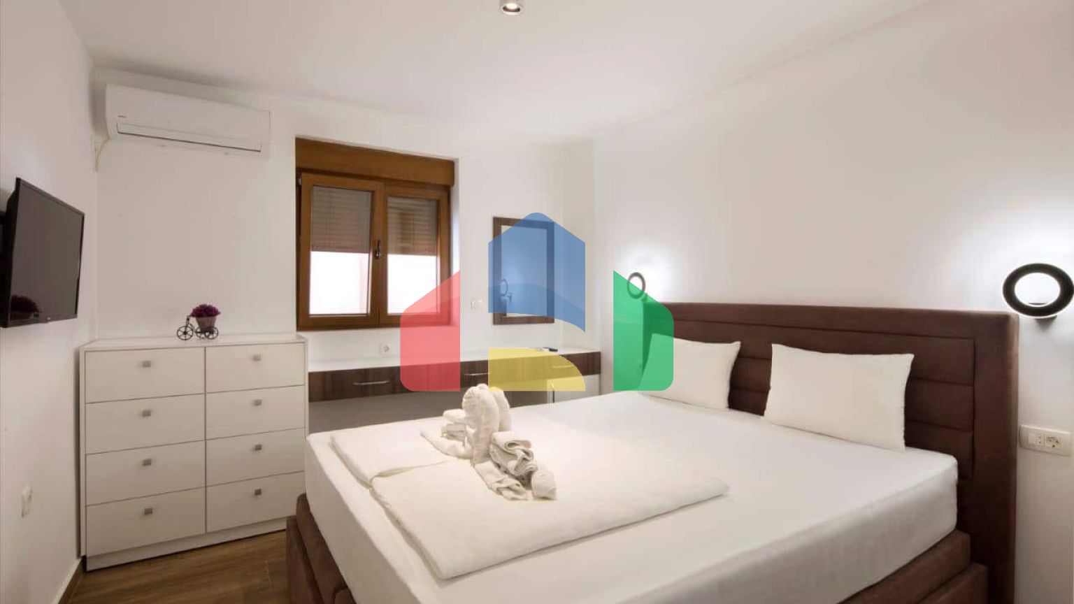 Мини-отель в Будве на 11 апартаментов