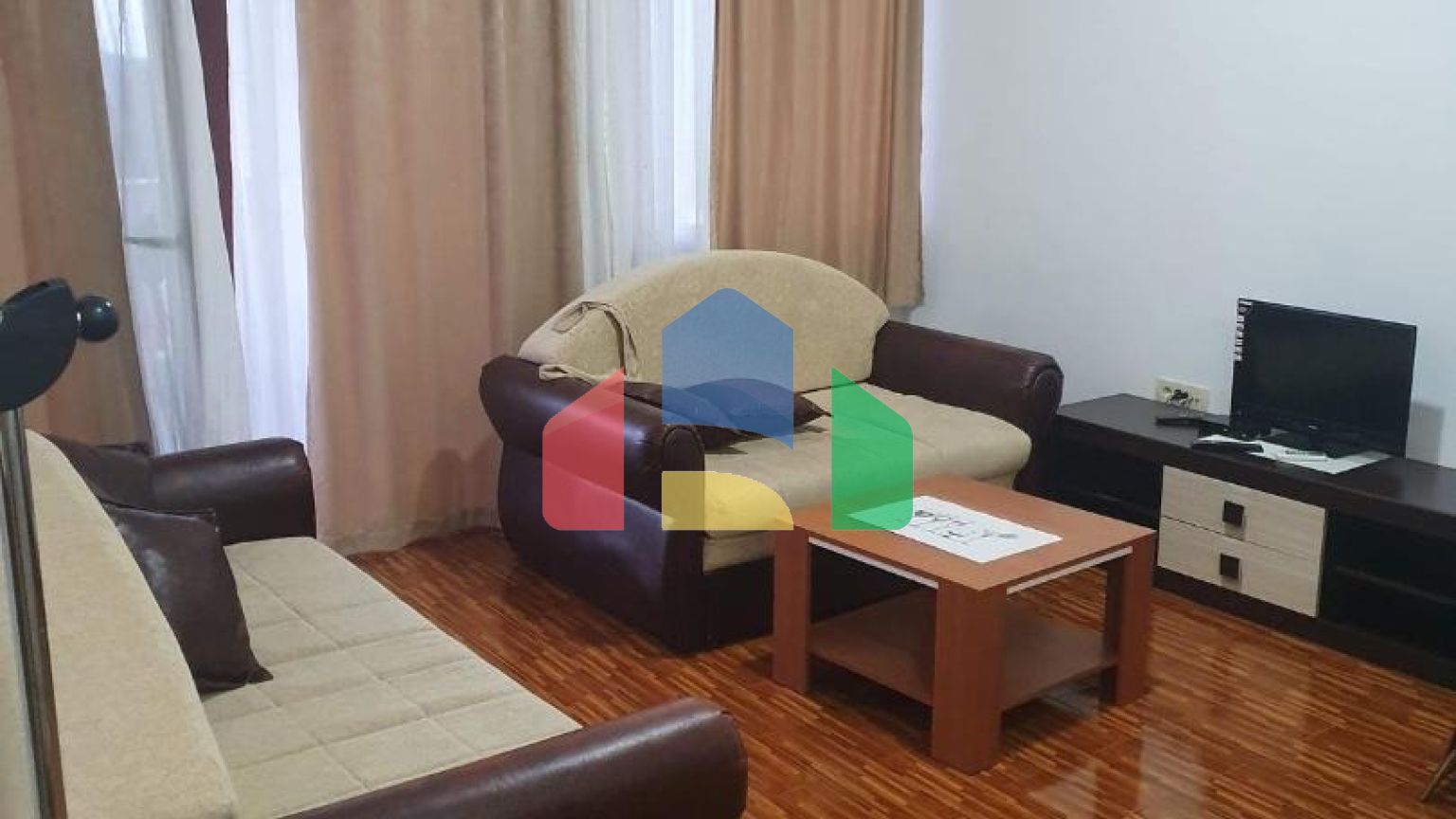 Отель с бассейном в Марковичи, Будва