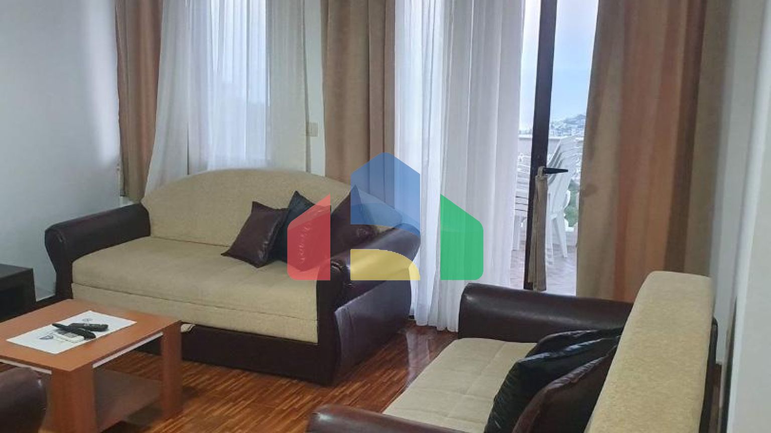 Отель с бассейном в Марковичи, Будва