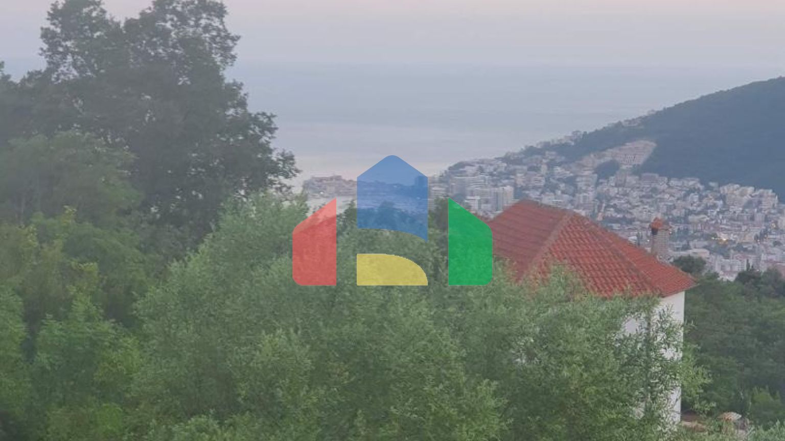 Отель с бассейном в Марковичи, Будва