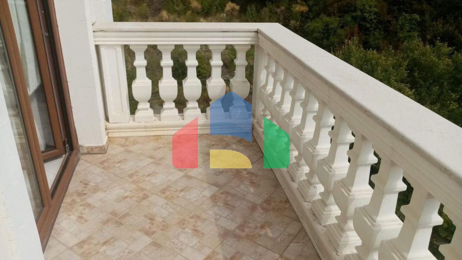 Отель с бассейном в Марковичи, Будва