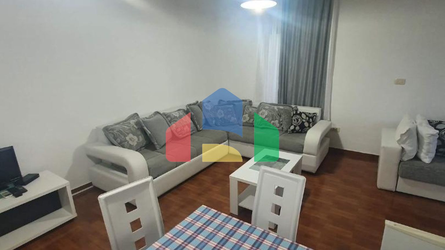 Отель с бассейном в Марковичи, Будва