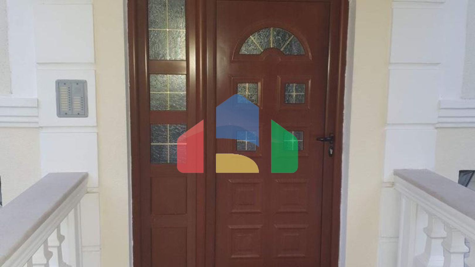 Отель с бассейном в Марковичи, Будва