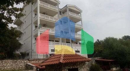 Отель с бассейном в Марковичи, Будва