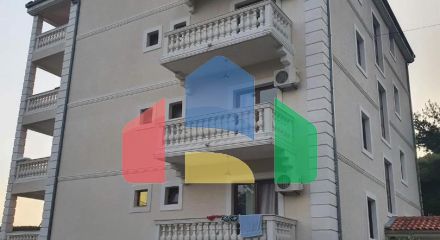 Отель с бассейном в Марковичи, Будва