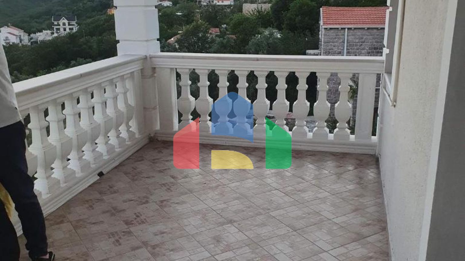 Отель с бассейном в Марковичи, Будва