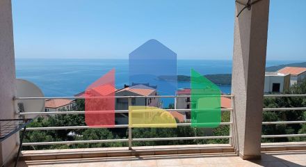 Квартира в Сеоце ( Будва)  с 2 спальнями и панорамным видом на море.