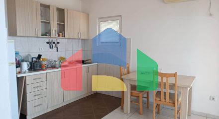 Квартира с 2 спальнями и видом на море в Сеоце, Будва.