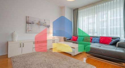 Комфортная квартира в апарт отеле 5* на 1-й линии моря в самом центре Будвы.