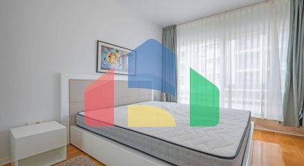 Комфортная квартира в апарт отеле 5* на 1-й линии моря в самом центре Будвы.
