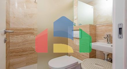 Комфортная квартира в апарт отеле 5* на 1-й линии моря в самом центре Будвы. Комфортная квартира в апарт отеле 5* на 1-й линии моря в самом центре Будвы.