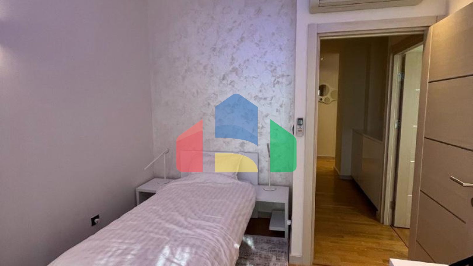 Шикарный пентхаус в центре Будвы по супер цене ниже рынка.