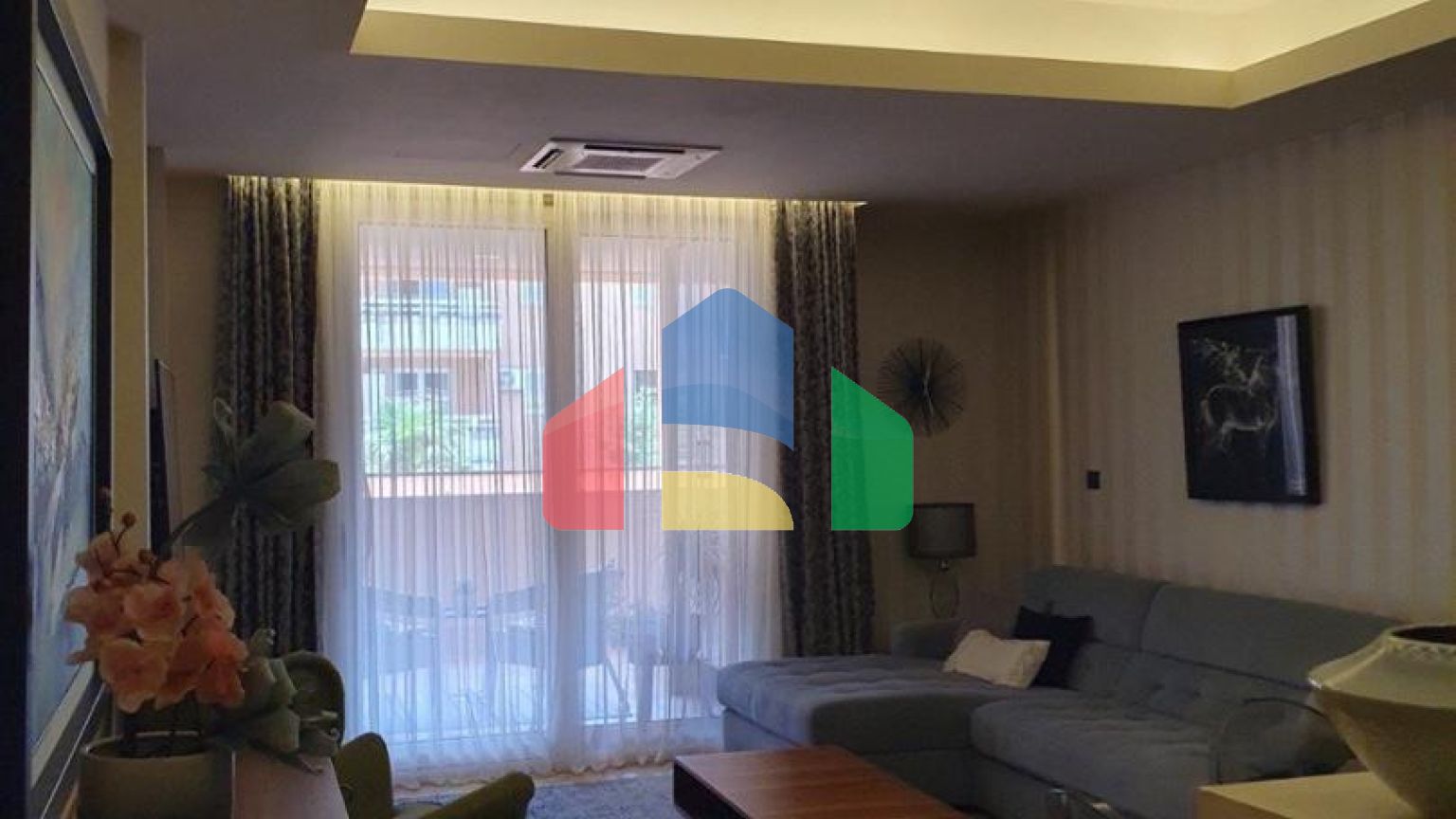 Квартира с 2 спальнями в Будве, Нивел