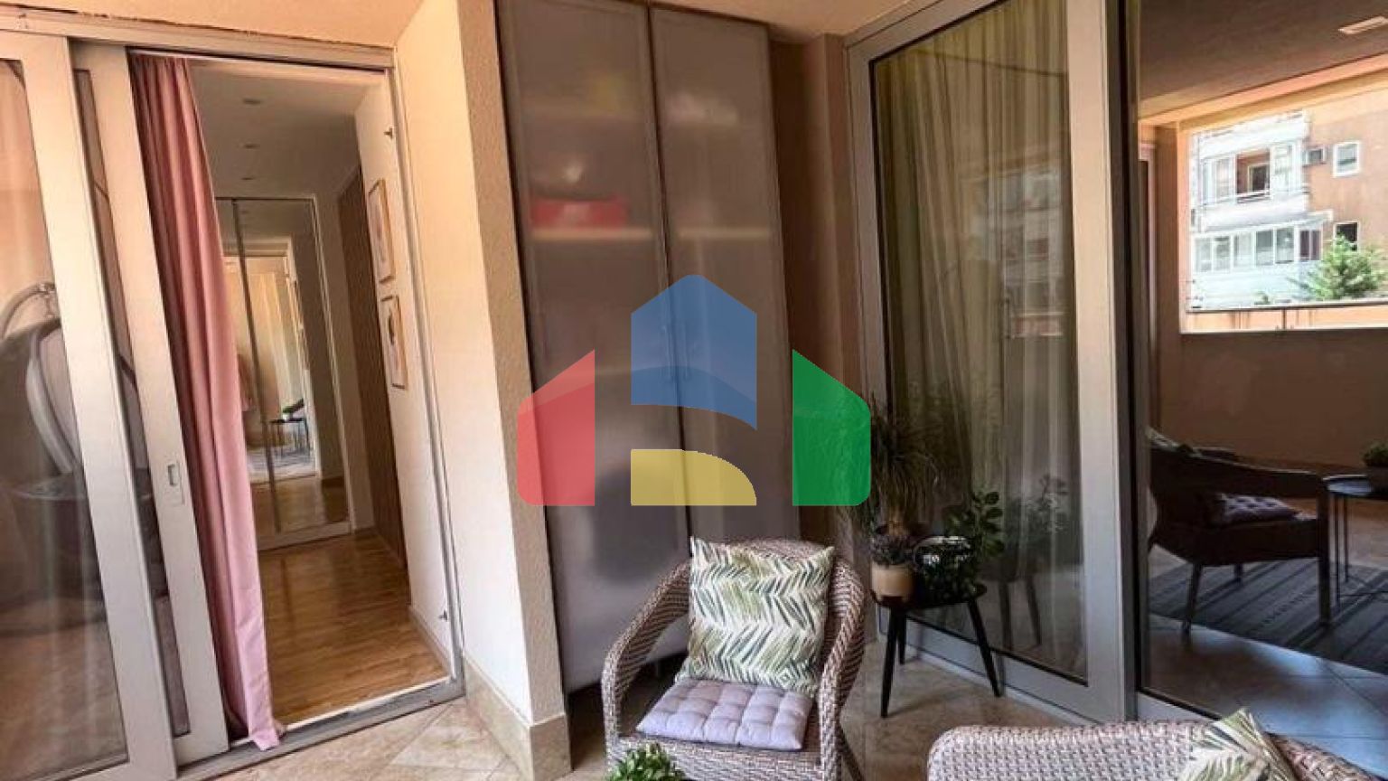 Квартира с 2 спальнями в Будве, Нивел