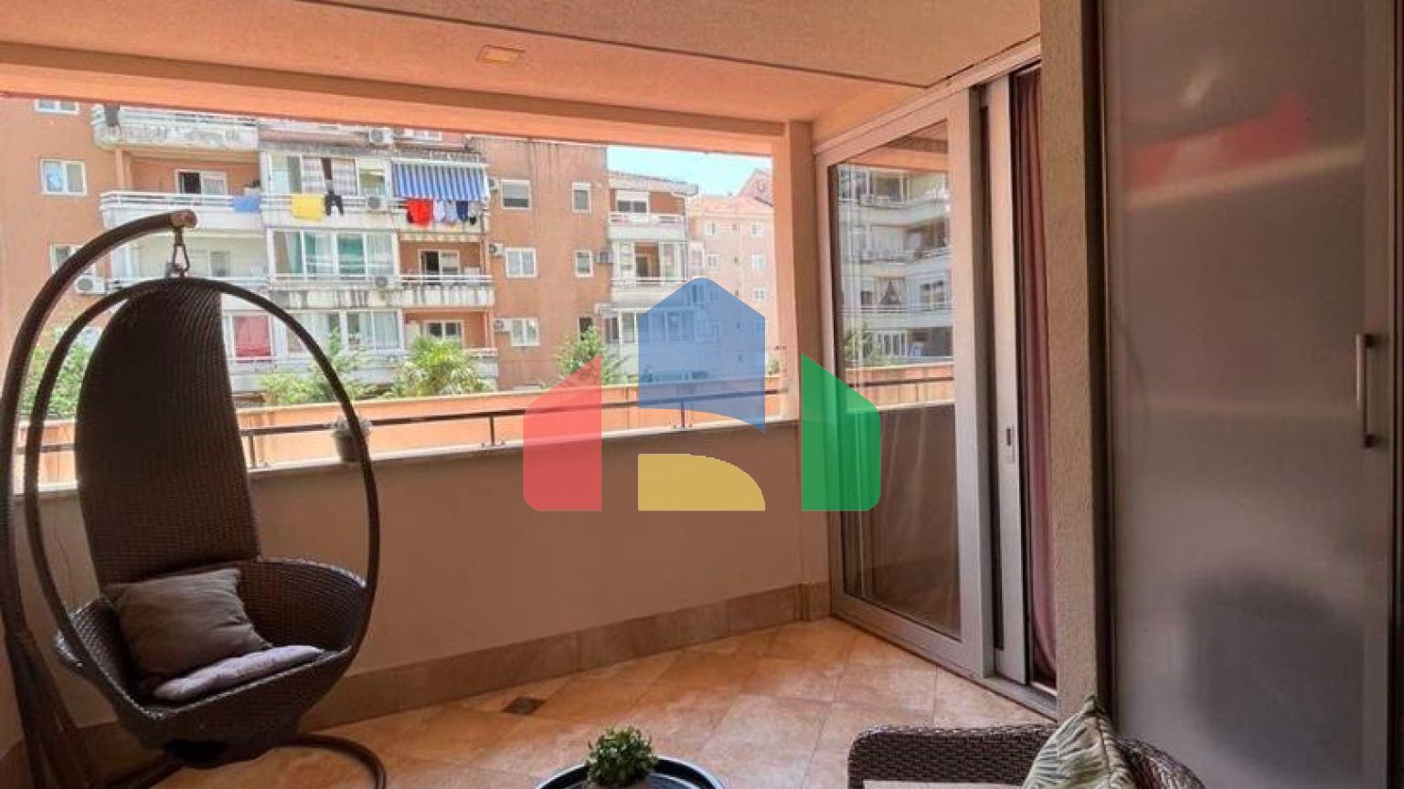 Квартира с 2 спальнями в Будве, Нивел