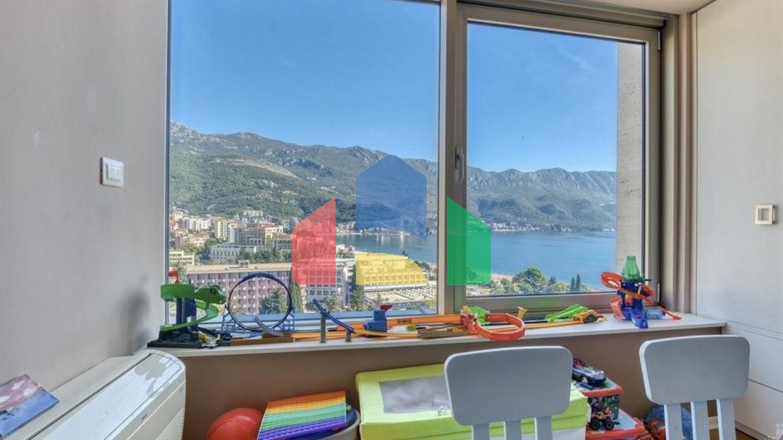 Роскошная дизайнерская меблированная квартира