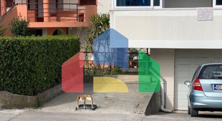 Квартира с 2 спальнями в Будве, возле новой школы Квартира с 2 спальнями в Будве, возле новой школы