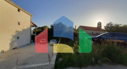 Квартира с 2 спальнями в Будве, район Сеоце