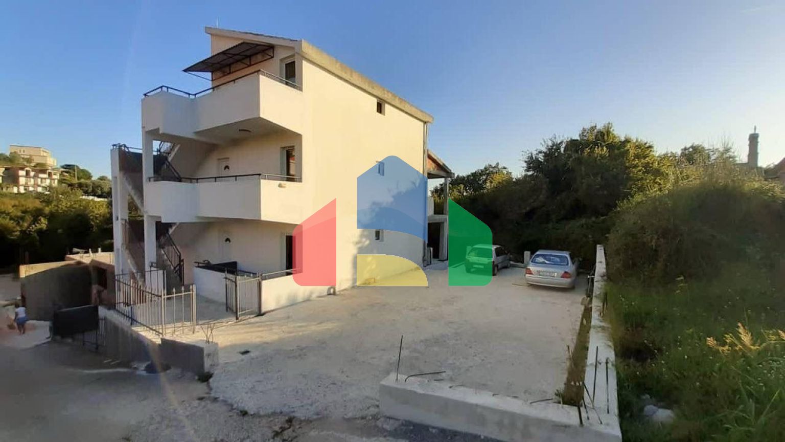 Квартира с 2 спальнями в Будве, район Сеоце