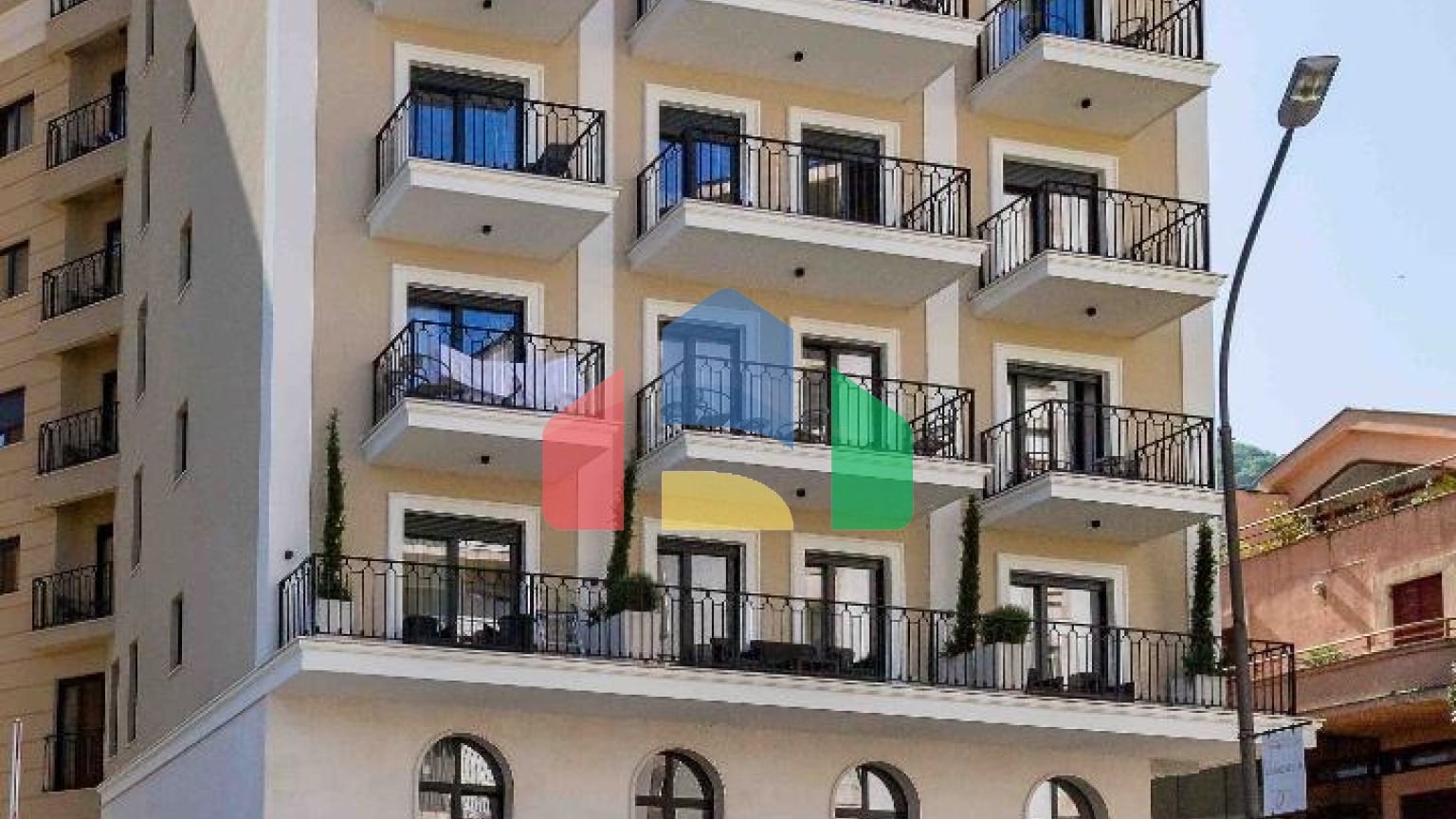 Квартира в апарт-отеле в Будве