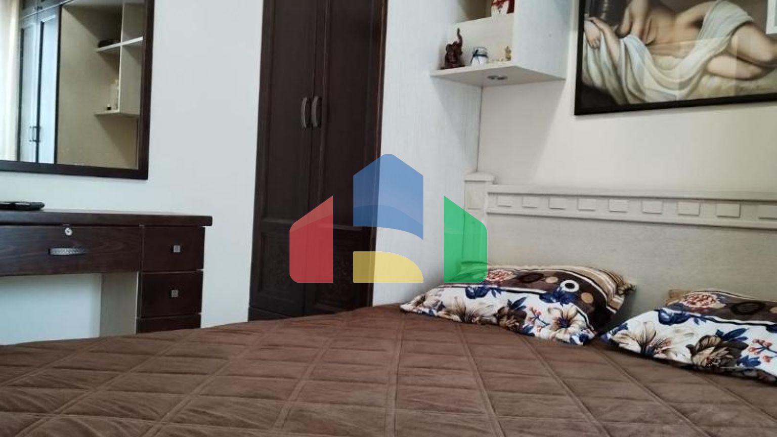 Квартира с 3 спальнями и 2 санузлами