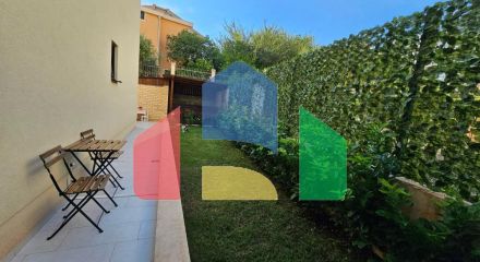 Квартира с 2 спальнями в Лази с собственным двором Квартира с 2 спальнями в Лази с собственным двором