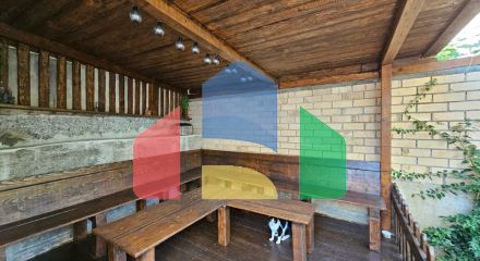 Квартира с 2 спальнями в Лази с собственным двором Квартира с 2 спальнями в Лази с собственным двором