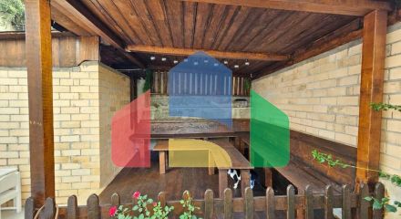 Квартира с 2 спальнями в Лази с собственным двором Квартира с 2 спальнями в Лази с собственным двором