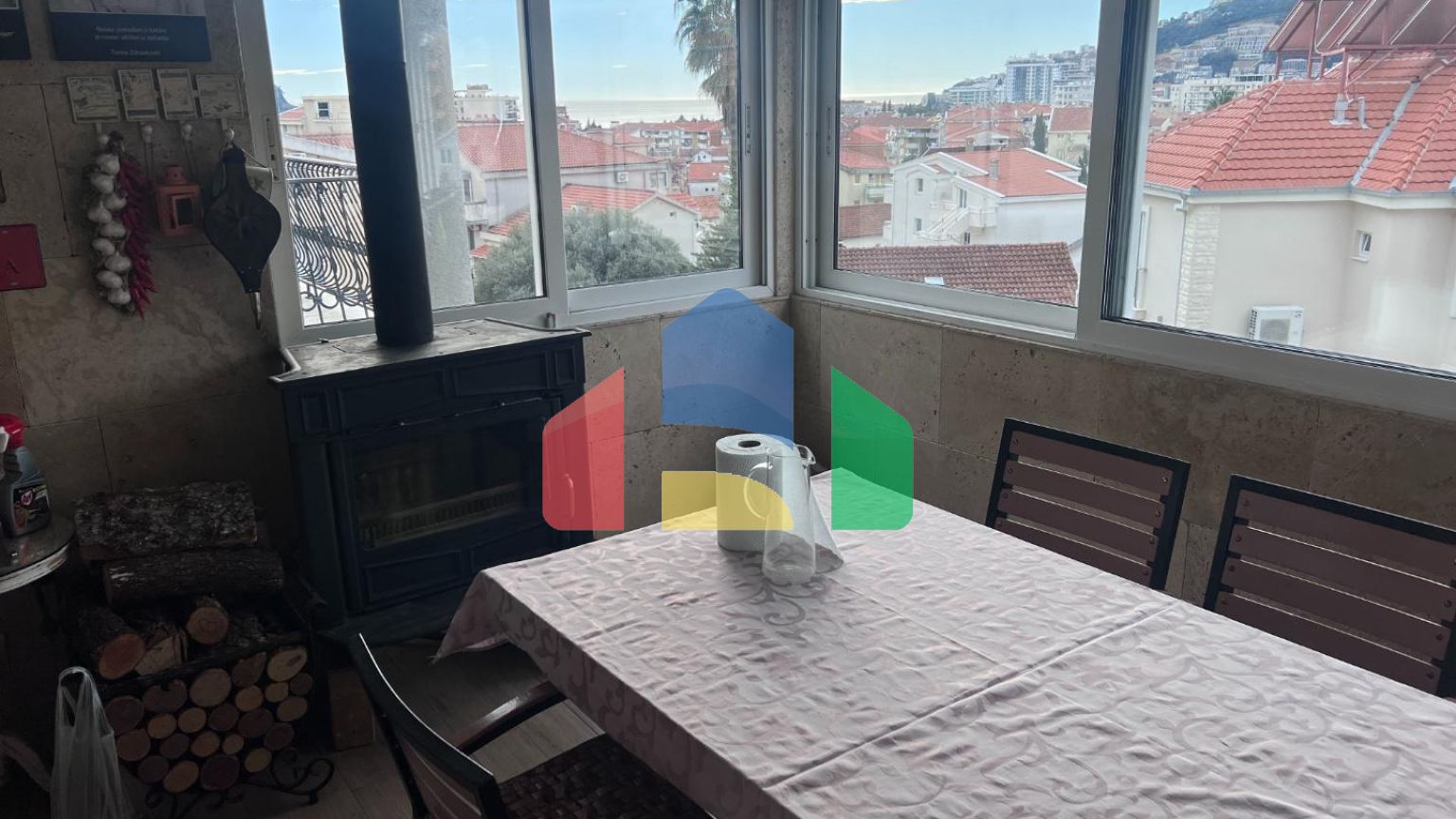 Квартира с 3 спальнями с видом на море