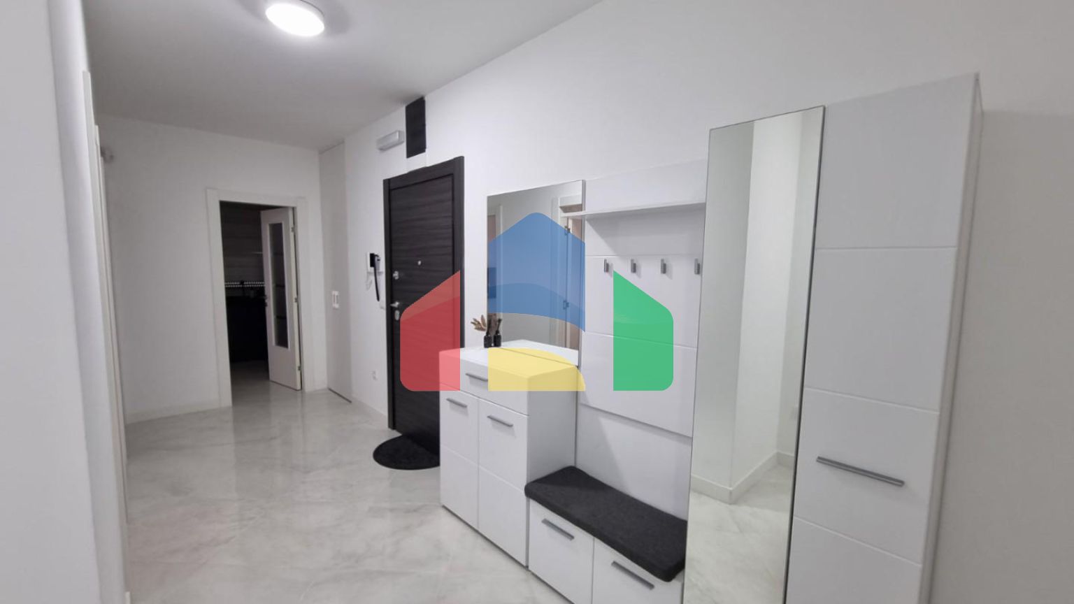 Квартира с 3 спальнями в Будве, Розино - 300 000 евро