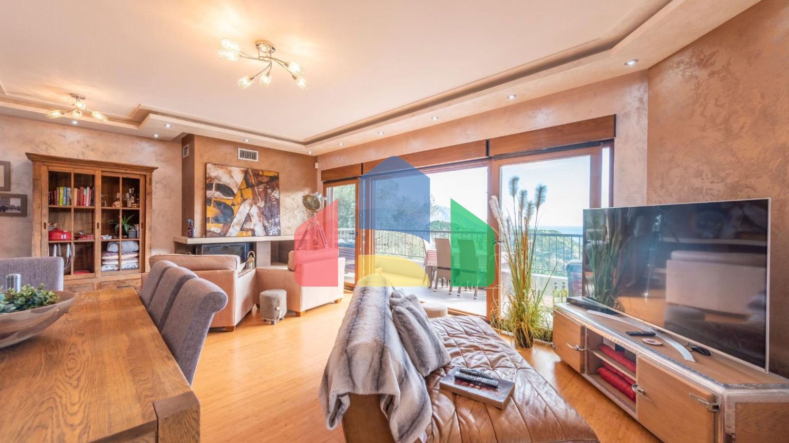 Трехэтажная вилла из камня с бассейном и панорамным видом на море в Марковичи, Будва