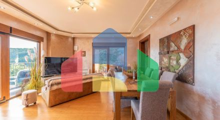 Трехэтажная вилла из камня с бассейном и панорамным видом на море в Марковичи, Будва