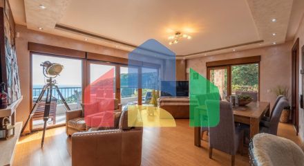 Трехэтажная вилла из камня с бассейном и панорамным видом на море в Марковичи, Будва