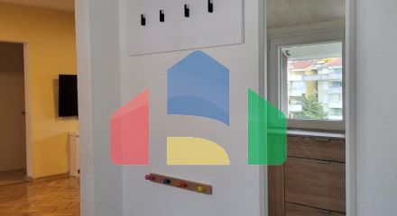 Будва. Уютная квартира с 2 спальнями, с красивым видом на горы Будва. Уютная квартира с 2 спальнями, с красивым видом на горы