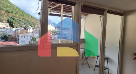 Будва. Уютная квартира с 2 спальнями, с красивым видом на горы Будва. Уютная квартира с 2 спальнями, с красивым видом на горы