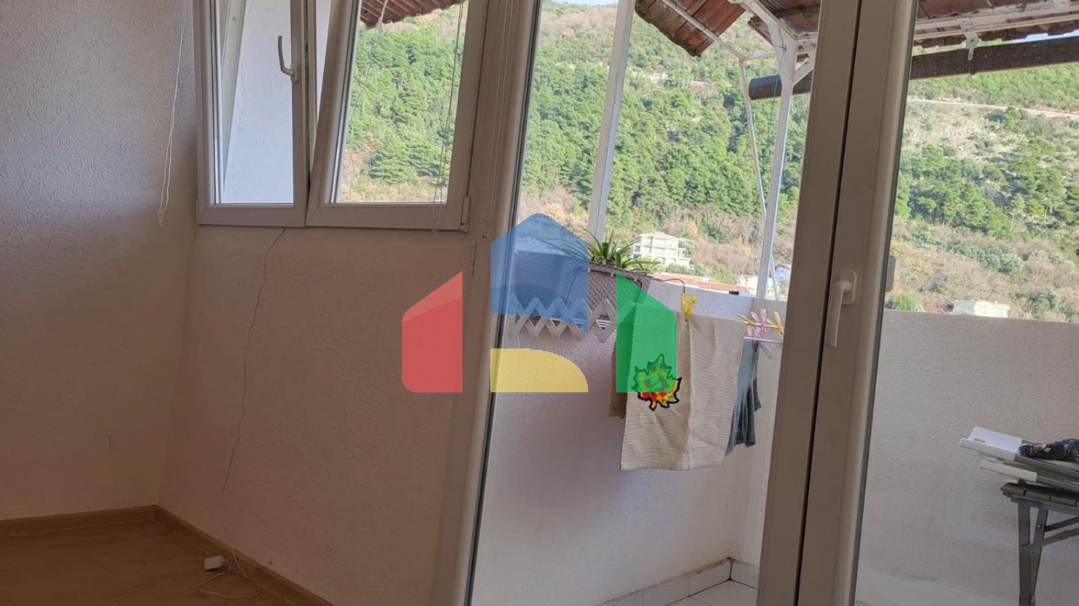 Будва. Уютная квартира с 2 спальнями, с красивым видом на горы