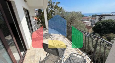 Эксклюзивная большая вилла в Будве возле моря