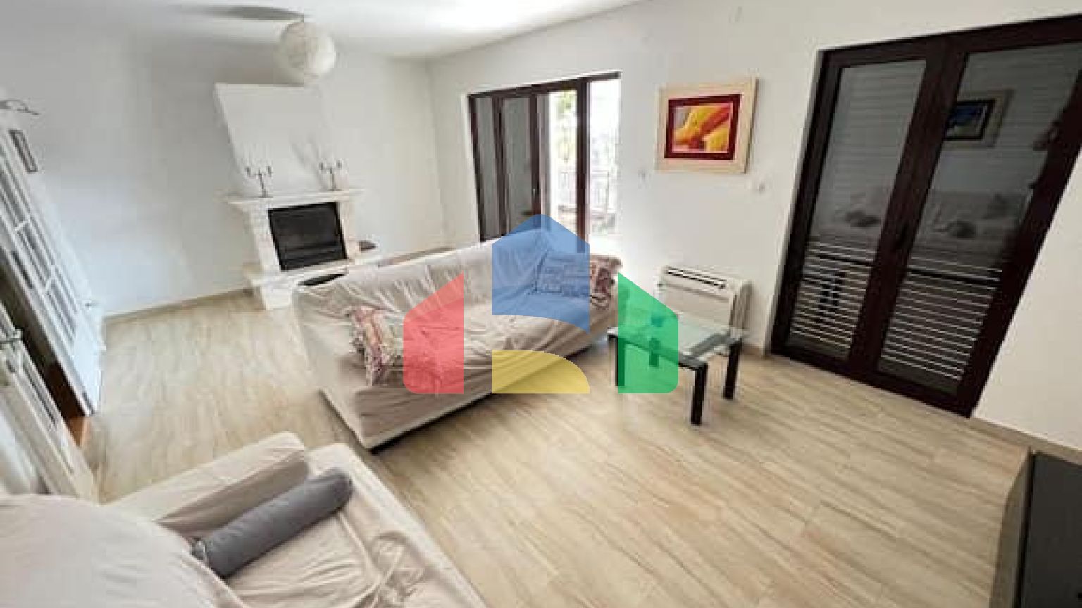 Эксклюзивная большая вилла в Будве возле моря