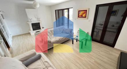 Эксклюзивная большая вилла в Будве возле моря