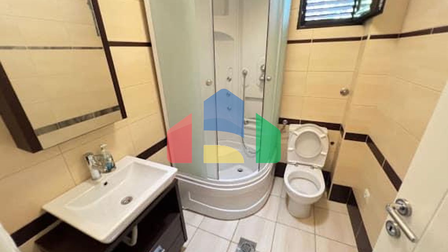 Эксклюзивная большая вилла в Будве возле моря