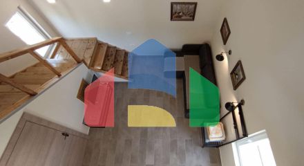 Продаются 3 дома с большим благоустроенным участком и с бассейном. Загора.