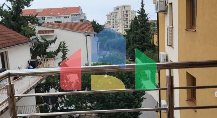 The apartment is located in Budva, just 600 meters from the beach.