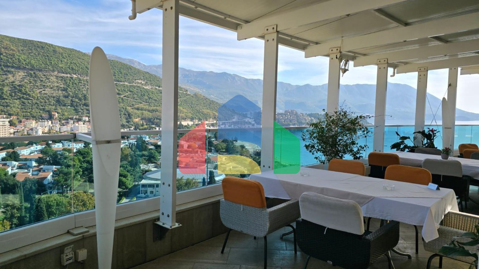 Продается роскошная квартира в комплексе Tre Canne, Будва