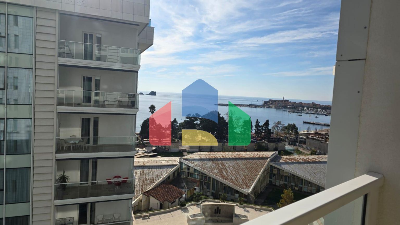 Продается роскошная квартира в комплексе Tre Canne, Будва