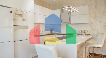 Продаётся эксклюзивный пентхаус с бассейном и панорамным видом на море в Будве!