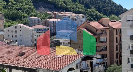 Продаётся уютная квартира с 2 спальнями и видом на горы в Будве