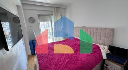 Продаётся уютная квартира с 2 спальнями и видом на горы в Будве